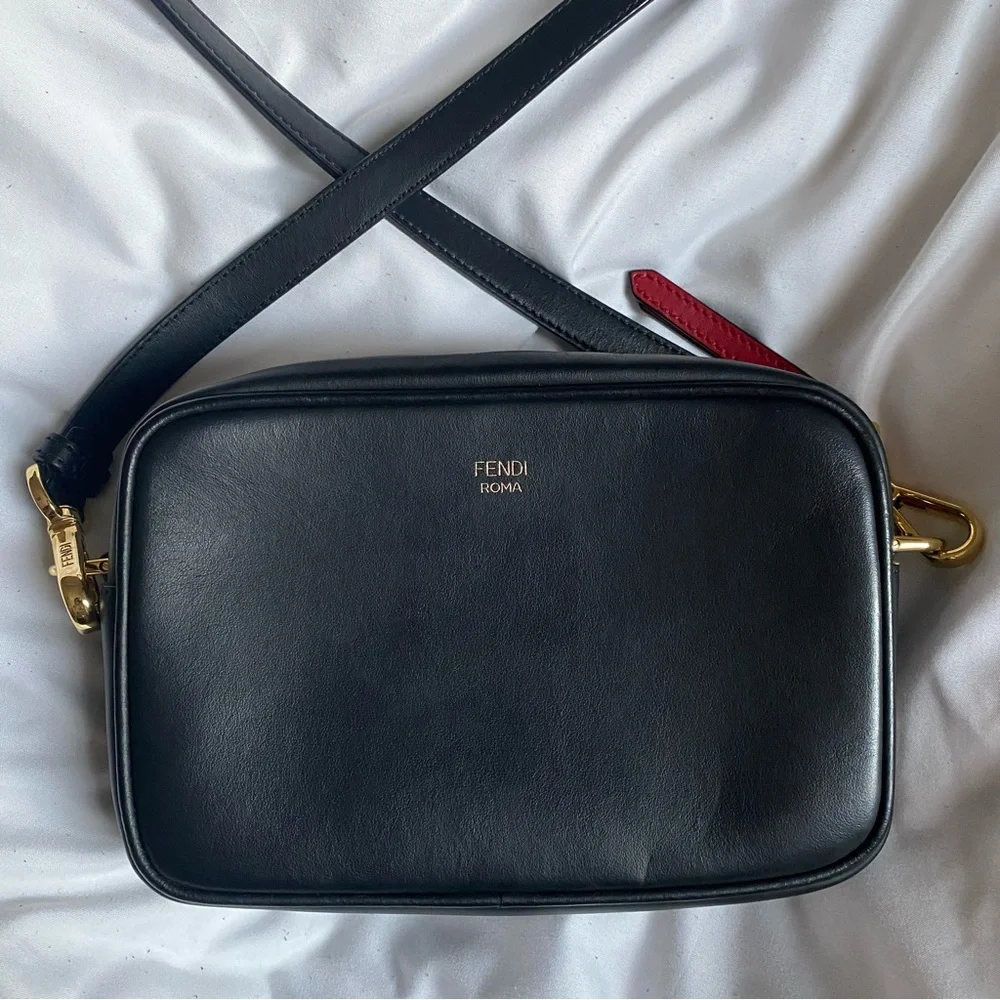 fendi camera bag - Picture 3 of 11